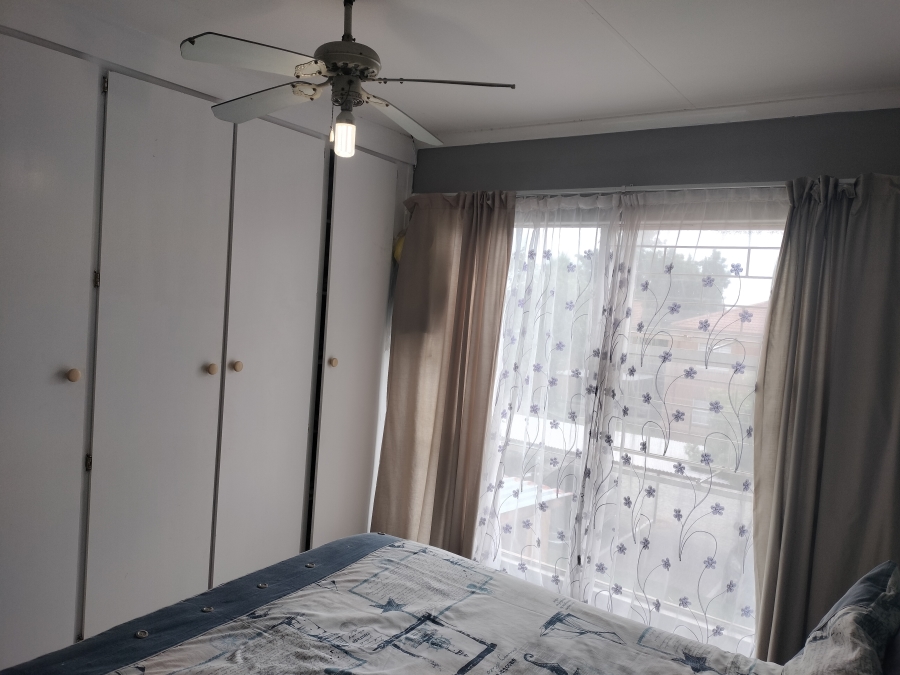 2 Bedroom Property for Sale in Safari Gardens North West